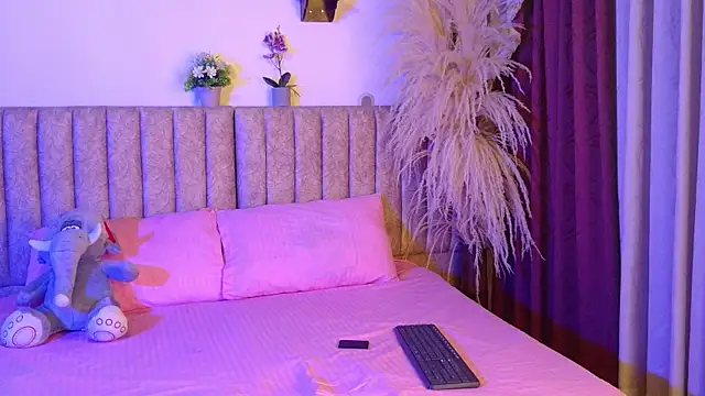 LittleStar SM online show from December 17, 2025, 4:39 am