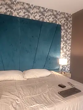 Snapshot of Aaron_Eze chatting on February 11, 2026, 8:31 pm Aaron Eze online show from February 11, 2026, 8:31 pm