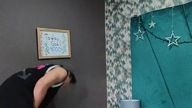 Snapshot of Aaron_Eze chatting on January 16, 2026, 8:46 pm Aaron Eze online show from January 16, 2026, 8:46 pm