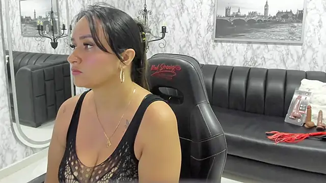 Snapshot of AlexandraMilff chatting on January 13, 2026, 3:54 am AlexandraMilff online show from January 13, 2026, 3:54 am