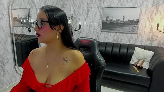 Snapshot of AlexandraMilff chatting on November 23, 2025, 4:00 am AlexandraMilff online show from November 23, 2025, 4:00 am