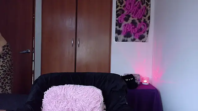 KittyJane online show from July 22, 2026, 4:42 pm