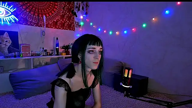 whoalexxa online show from October 25, 2025, 7:47 pm