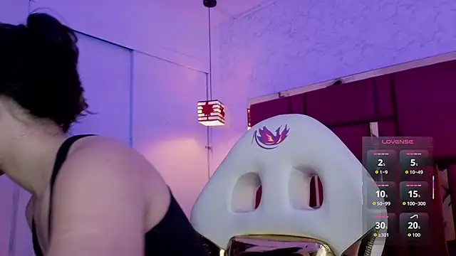 Snapshot of moon_winy chatting on February 14, 2026, 11:32 am moon winy online show from February 14, 2026, 11:32 am