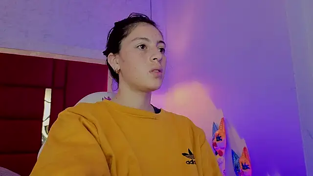 moon winy online show from April 6, 2026, 11:22 am