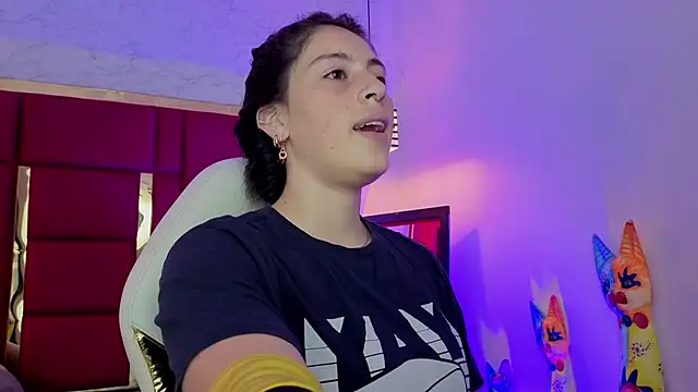 Snapshot of moon_winy chatting on February 24, 2026, 11:22 am moon winy online show from February 24, 2026, 11:22 am