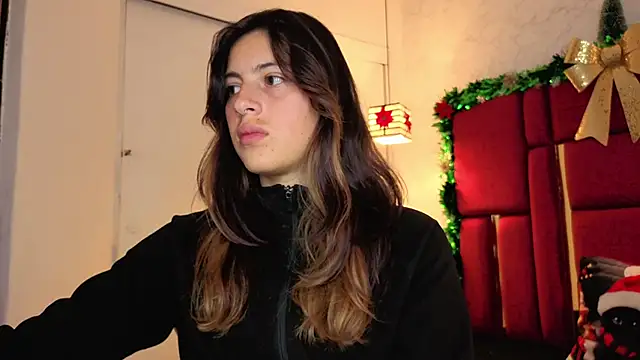 Snapshot of moon_winy chatting on December 16, 2025, 11:14 am moon winy online show from December 16, 2025, 11:14 am