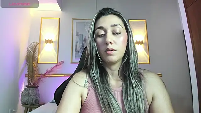 Snapshot of karlyy_ chatting on December 17, 2025, 7:19 pm karlyy online show from December 17, 2025, 7:19 pm