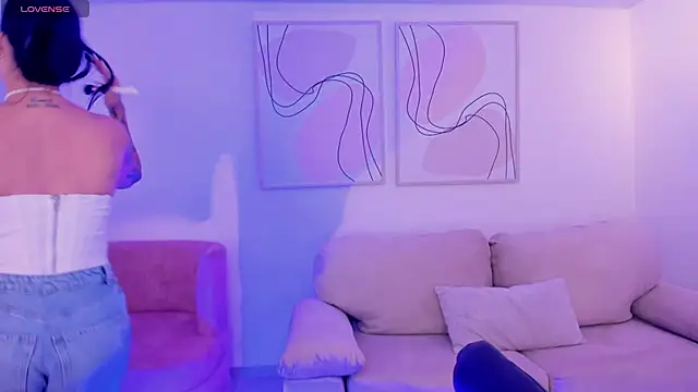 Snapshot of ChristineFord_ chatting on November 5, 2025, 6:00 pm ChristineFord online show from November 5, 2025, 6:00 pm