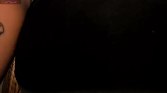Snapshot of ChristineFord_ chatting on July 19, 2026, 12:02 pm ChristineFord online show from July 19, 2026, 12:02 pm
