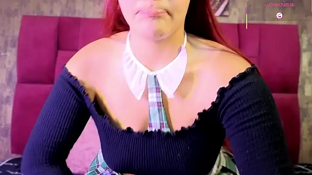 Snapshot of camila__bouzas chatting on February 16, 2026, 12:15 pm camila bouzas online show from February 16, 2026, 12:15 pm