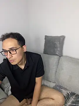 violetjack online show from April 4, 2026, 7:48 am