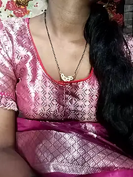 Hot Lilly02 online show from November 5, 2025, 8:17 am