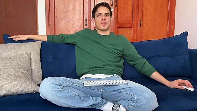 klauss top online show from November 27, 2025, 3:45 pm