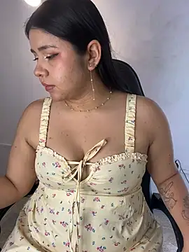 Snapshot of _Bella_7 chatting on May 30, 2026, 2:40 am Bella 7 online show from May 30, 2026, 2:40 am