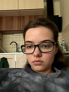 Snapshot of AForgottenElf chatting on October 17, 2025, 1:35 pm AForgottenElf online show from October 17, 2025, 1:35 pm