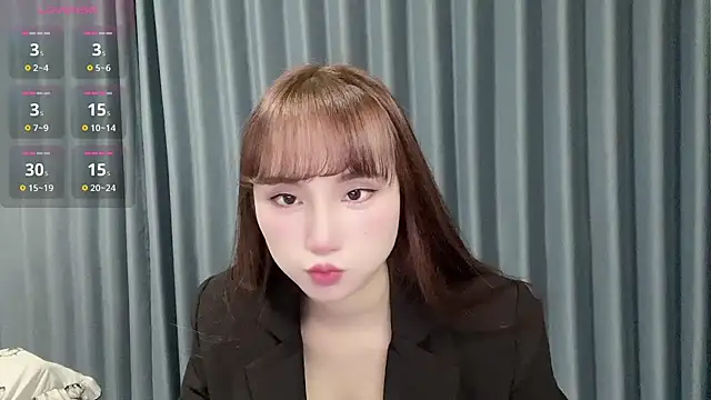 Snapshot of Momo-999 chatting on October 18, 2025, 3:25 pm Momo-999 online show from October 18, 2025, 3:25 pm