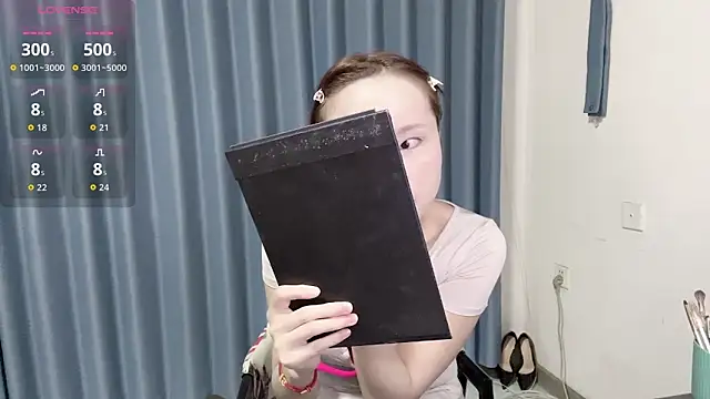 Snapshot of Momo-999 chatting on October 22, 2025, 5:40 am Momo-999 online show from October 22, 2025, 5:40 am