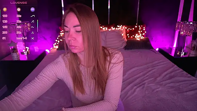 VixenMuse online show from February 24, 2026, 9:15 pm