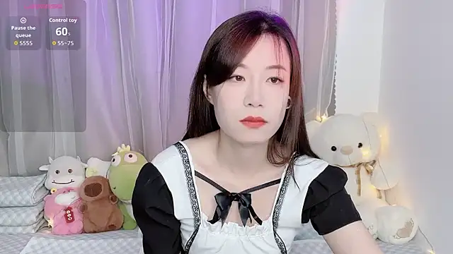 Snapshot of April_2025 chatting on November 17, 2025, 1:59 pm April 2025 online show from November 17, 2025, 1:59 pm