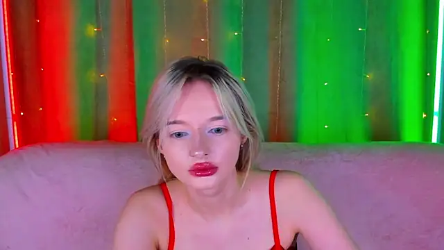 AlessaKiss online show from April 20, 2026, 2:03 am