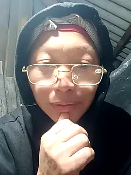 nui-show online show from November 19, 2025, 1:44 pm