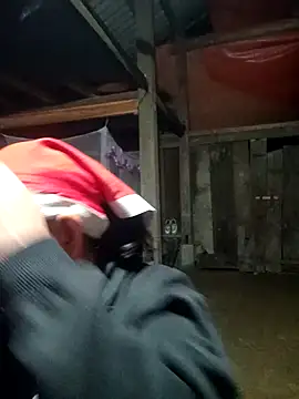 nui-show online show from December 3, 2025, 10:20 pm