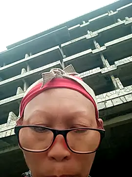 nui-show online show from November 9, 2025, 4:38 am