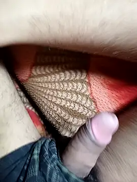 Soumyajit129ommk online show from November 4, 2025, 2:48 am