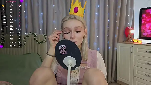 Snapshot of Sunshine_agata chatting on February 16, 2026, 4:44 am Sunshine agata online show from February 16, 2026, 4:44 am