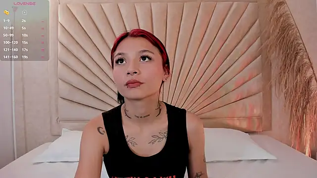 Snapshot of Emma_duff chatting on November 14, 2025, 12:09 pm Emma duff online show from November 14, 2025, 12:09 pm