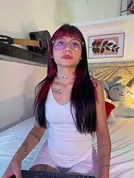 Emma duff online show from April 8, 2026, 7:37 pm