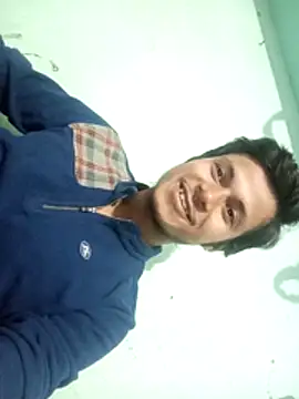 maxmishra18 online show from November 18, 2025, 6:17 am