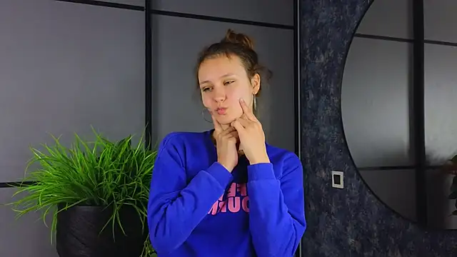 FoxFever online show from November 5, 2025, 7:00 am