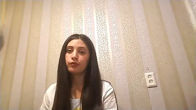 Snapshot of Qutha_best chatting on October 21, 2025, 12:26 pm Qutha best online show from October 21, 2025, 12:26 pm