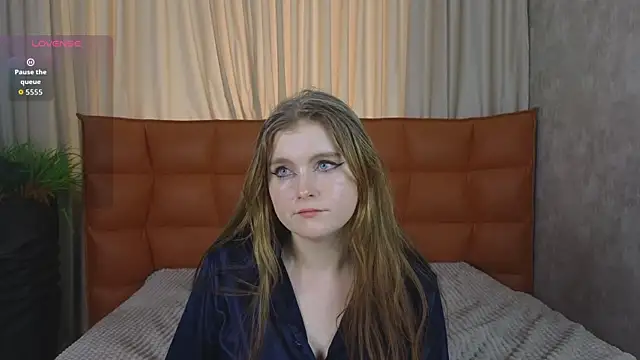 NightSaffron online show from January 10, 2026, 8:42 am