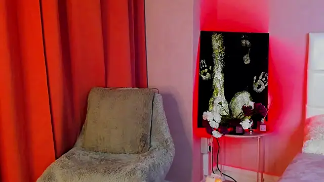 IzieCarter online show from November 6, 2025, 8:46 pm