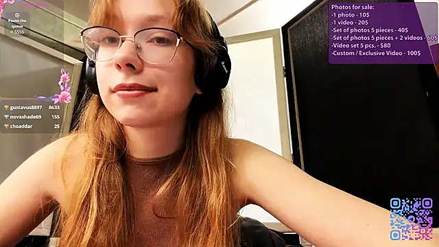 JuneCooper online show from November 17, 2025, 11:03 am