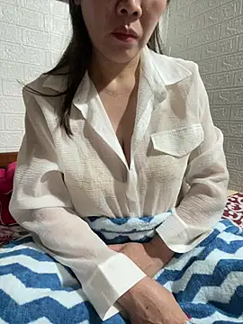 Snapshot of tabby-cat11 chatting on February 25, 2026, 2:06 pm tabby-cat11 online show from February 25, 2026, 2:06 pm