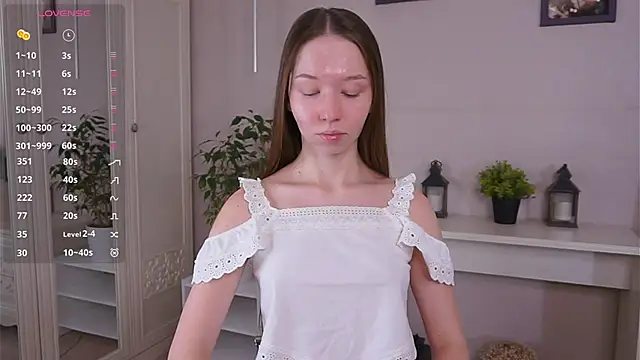 MayaHjelm online show from November 14, 2025, 6:17 am