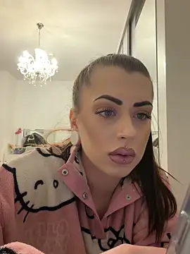 Barbie 1312 online show from November 28, 2025, 3:45 pm