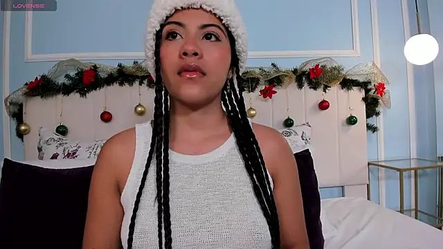 mia canoo online show from December 18, 2025, 12:09 pm