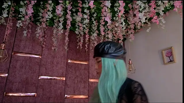 Snapshot of Rynka_ chatting on February 16, 2026, 4:22 am Rynka online show from February 16, 2026, 4:22 am