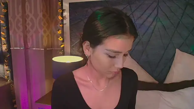 TanyaBello online show from February 4, 2026, 4:51 am