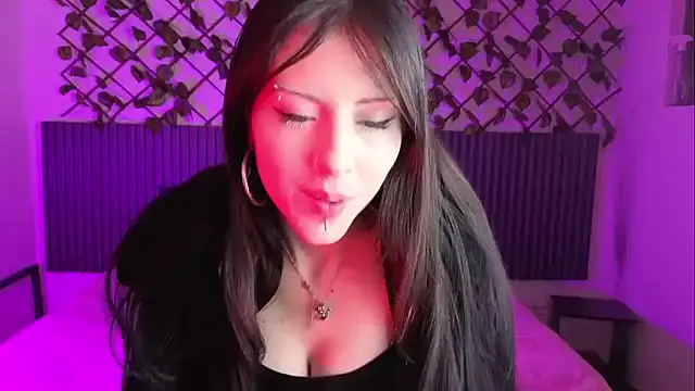 Snapshot of Dark_Niight_ chatting on January 12, 2026, 12:56 pm Dark Niight online show from January 12, 2026, 12:56 pm