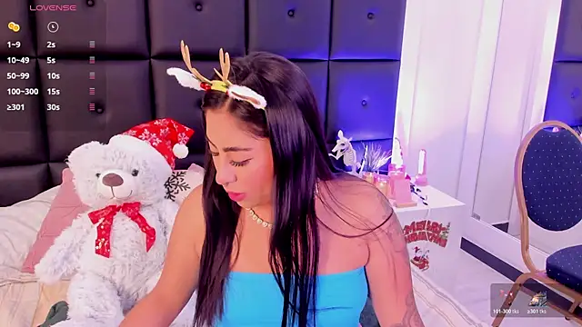 Snapshot of TamaraLeen chatting on November 28, 2025, 10:32 pm TamaraLeen online show from November 28, 2025, 10:32 pm