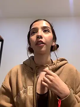 MiaaCute- online show from March 10, 2026, 9:52 pm