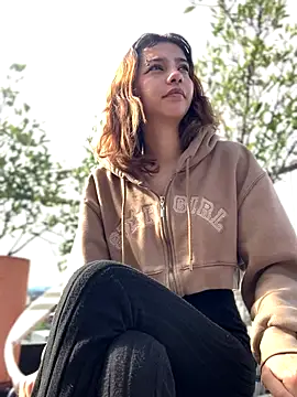 MiaaCute- online show from October 19, 2025, 8:11 pm