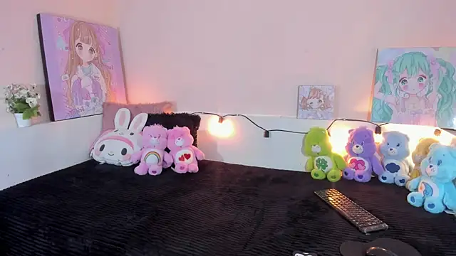 Strawberry Kitty  online show from January 9, 2026, 4:30 am