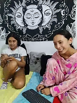 Snapshot of emily_n_abby chatting on June 19, 2026, 5:24 am emily n abby online show from June 19, 2026, 5:24 am